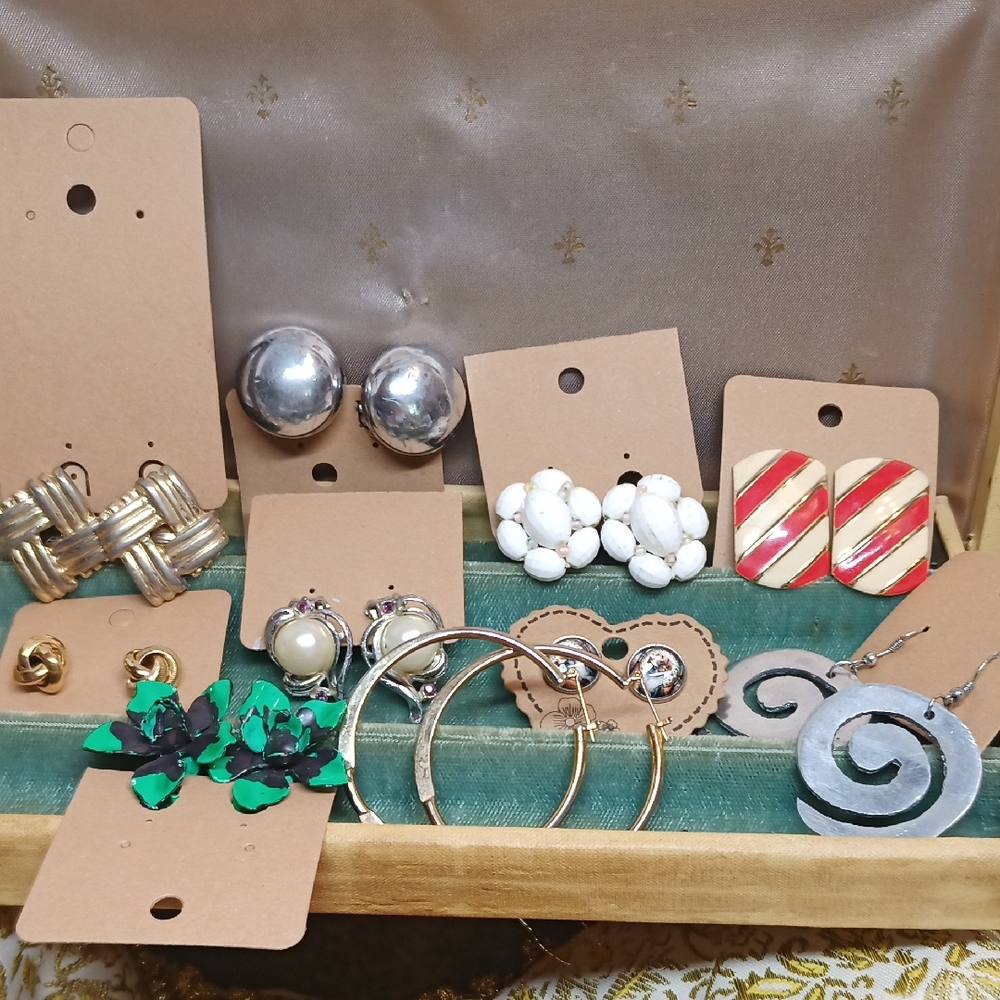 Vintage Bundle 10 Pairs Of Earrings Jewelry